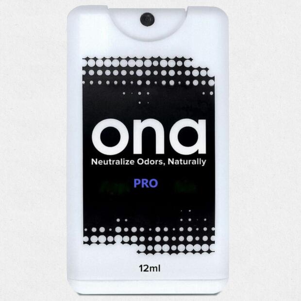 ONA Spray Card Pro
